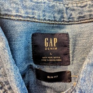 Gap denim button down shirt